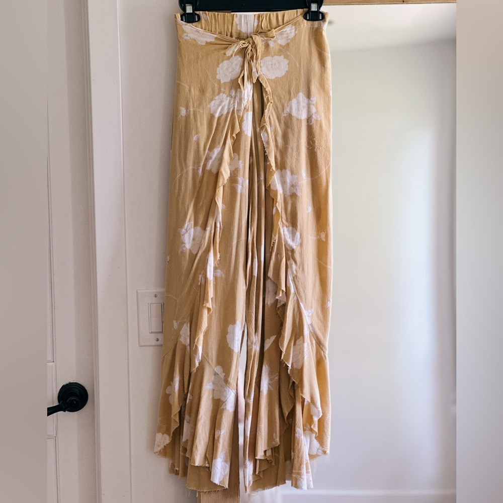 Resort Wear Ruffled Beach Set/Bathing Suit Cover Up